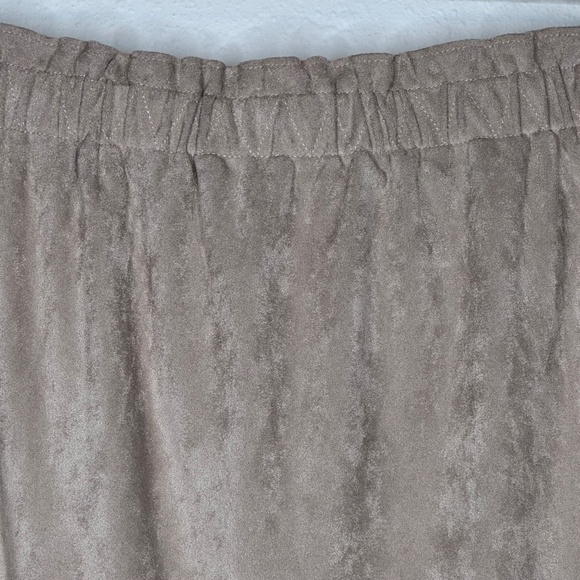 Ann Taylor LOFT Faux Suede Casual Skirt, Beige, Size Medium - Picture 4 of 6